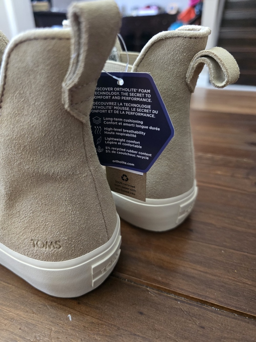 Brand New! Tom’s Women’s Fenix Platform Chelsea boots